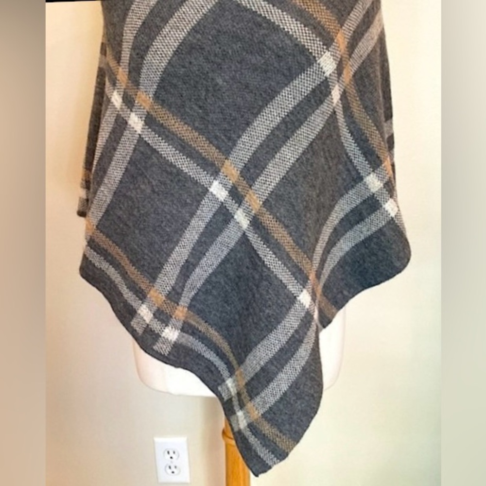 Nardi & Tagliaferri Gray Plaid SZ One Size Cottagecore Boho Wool Alpaca Poncho - Picture 3 of 7
